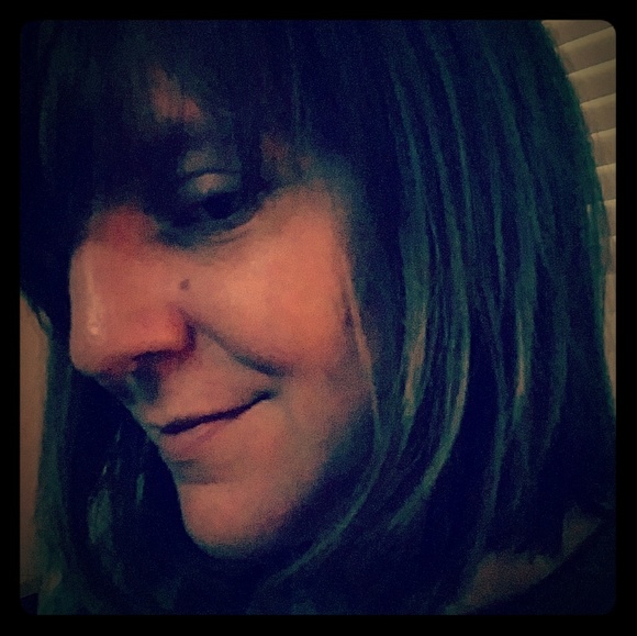 Meet your Posher, Elizabeth - Picture 1 of 1